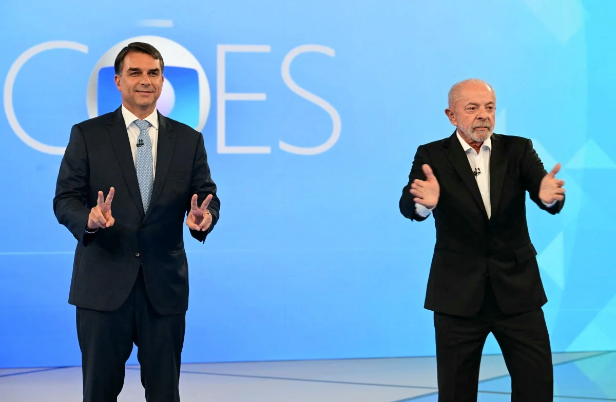 Las últimas encuestas reflejan una competencia ajustada entre los candidatos del PT y el PL. Foto: cortesía de AFP 