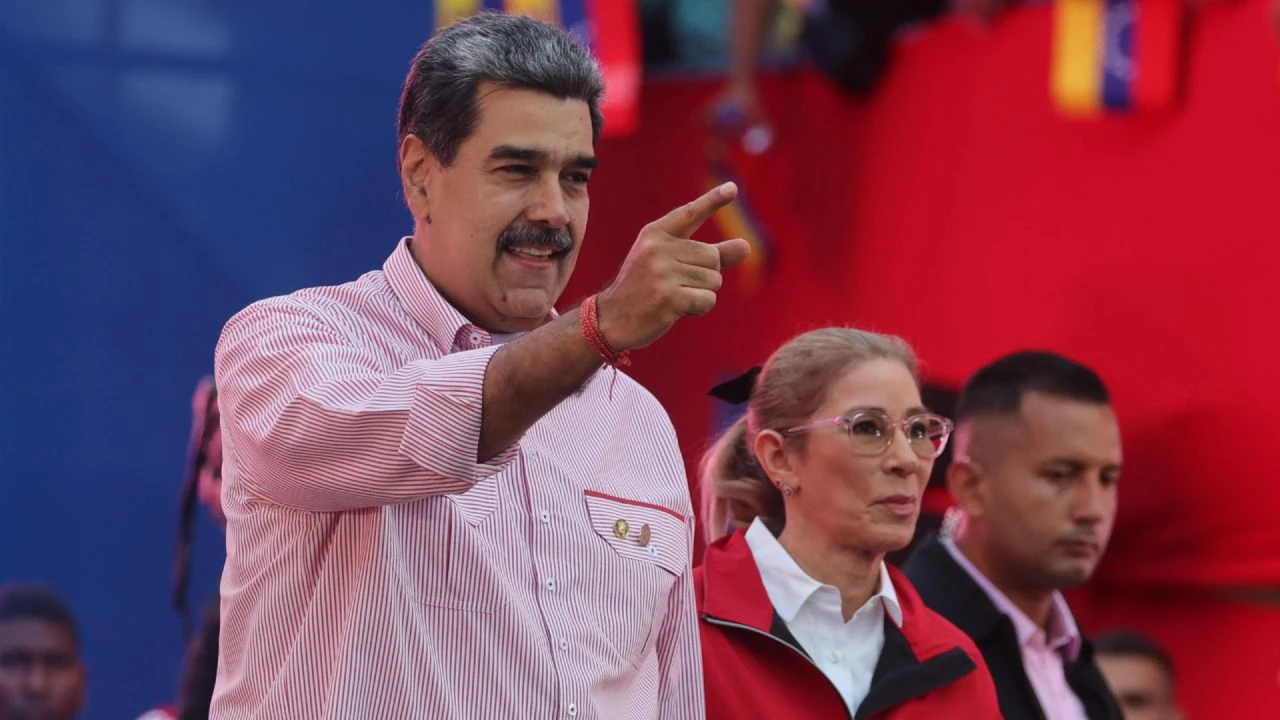 EE. UU. acusa a Nicolás Maduro y Cilia Flores de conspiración de tortura Imagen principal de EE. UU. acusa a Nicolás Maduro y Cilia Flores de conspiración de tortura