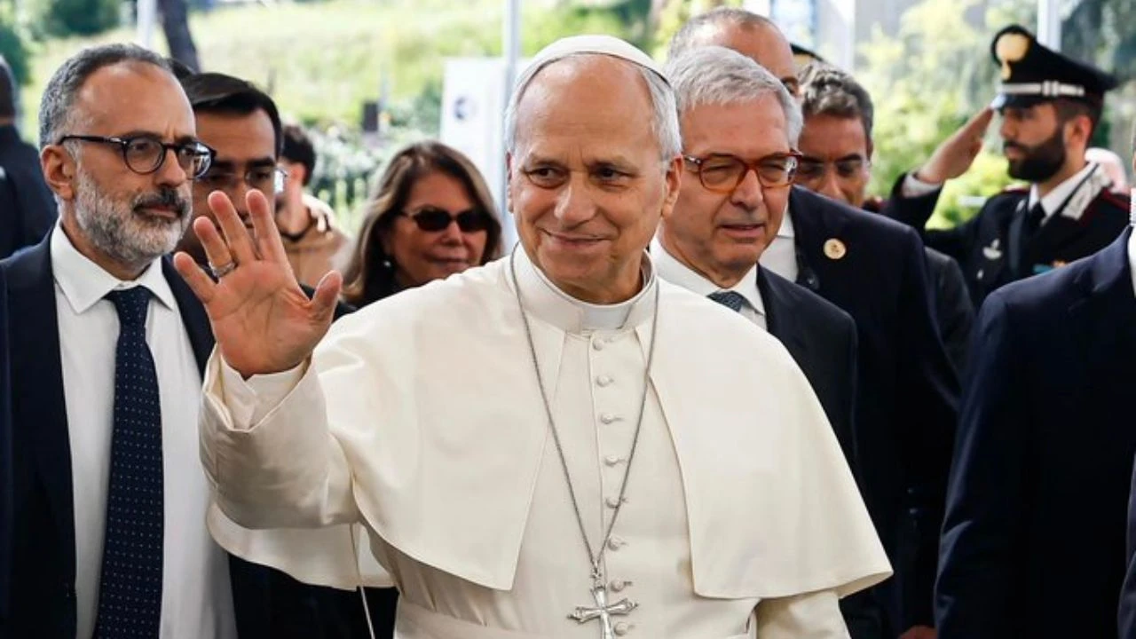 Papa León XIV recibe el alta tras operación de pulmón y vuelve al Vaticano Imagen principal de Papa León XIV recibe el alta tras operación de pulmón y vuelve al Vaticano
