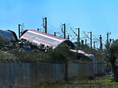 Imagen de Al menos 68 fallecidos tras choque de trenes en España