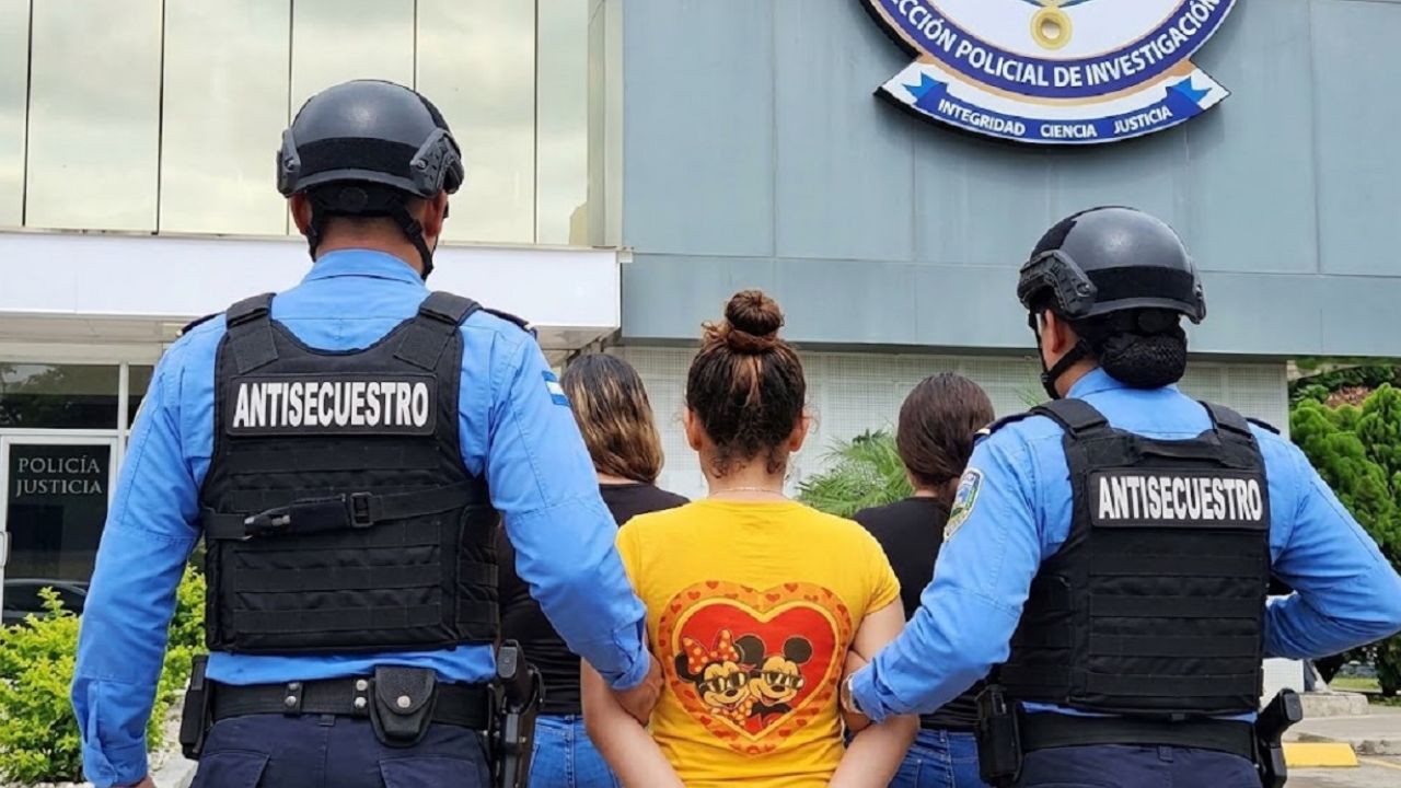Imágenes hechas con IA y dos secuestros falsos: el engaño de una joven a su pareja Imagen principal de Imágenes hechas con IA y dos secuestros falsos: el engaño de una joven a su pareja