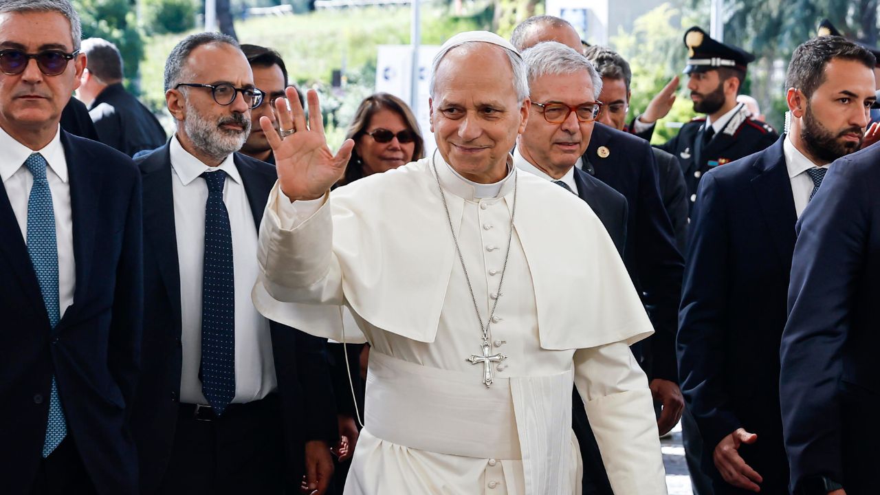 Imagen de Papa León XIV no necesitará tratamiento tras extirparle el cáncer en el pulmón