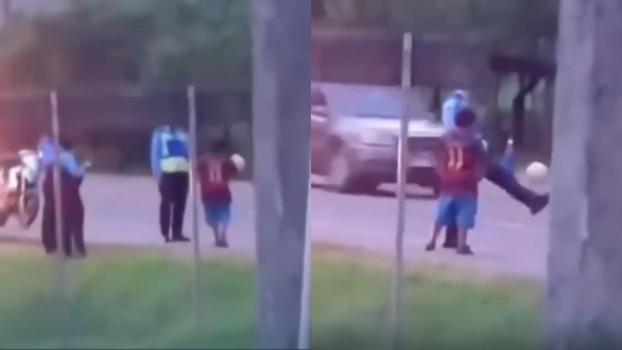 Vídeo | Policías se detienen en el camino para jugar 'potra' con un niño Imagen principal de Vídeo | Policías se detienen en el camino para jugar 'potra' con un niño