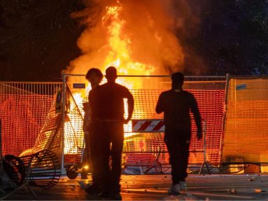 Imagen de Protestas se extienden a Italia y desatan disturbios en varias ciudades