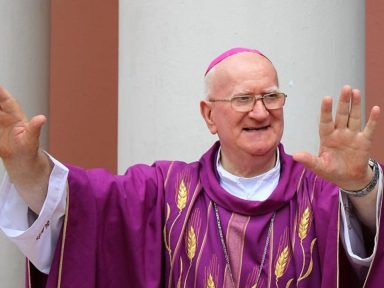 Imagen de Monseñor Lenihan apoya medidas de seguridad, pero pide trato digno para menores